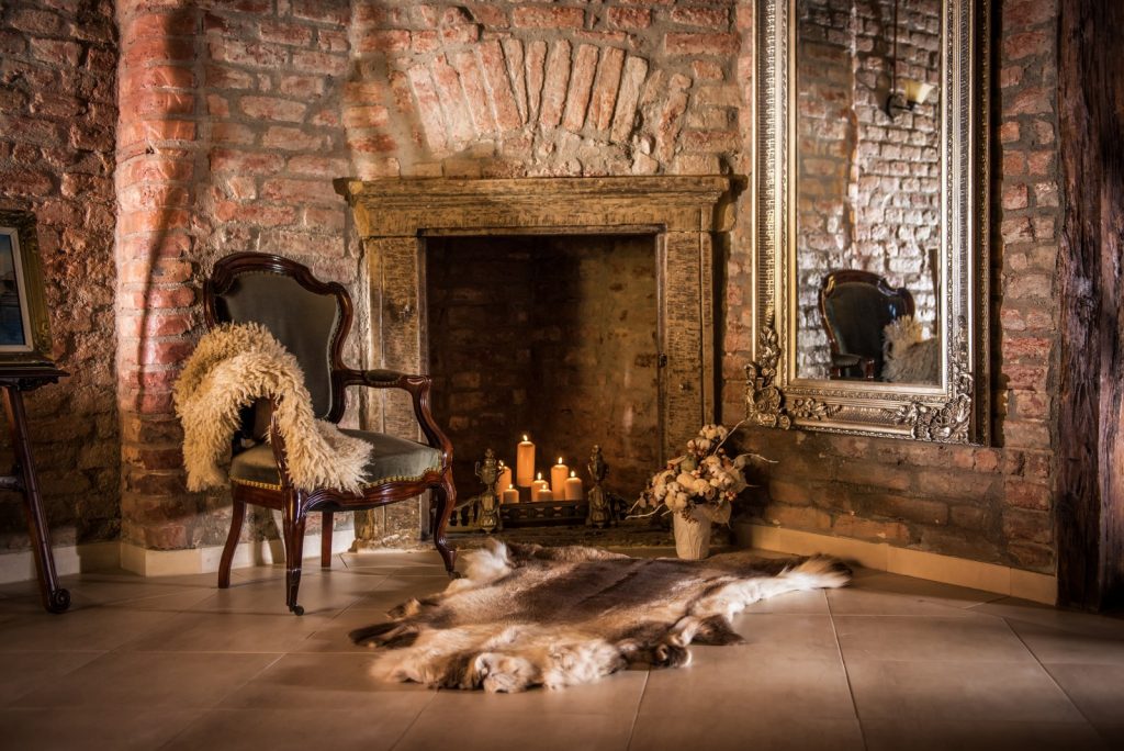 Luxury reindeer rugs by A&A Vesa.
