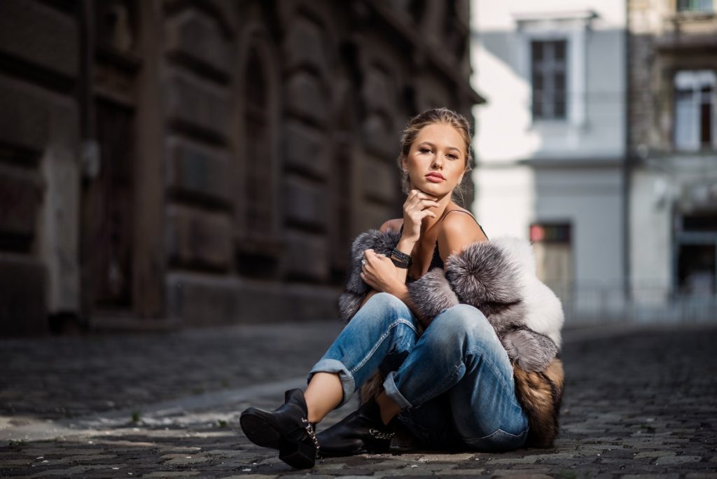 Vesa Women fur coats