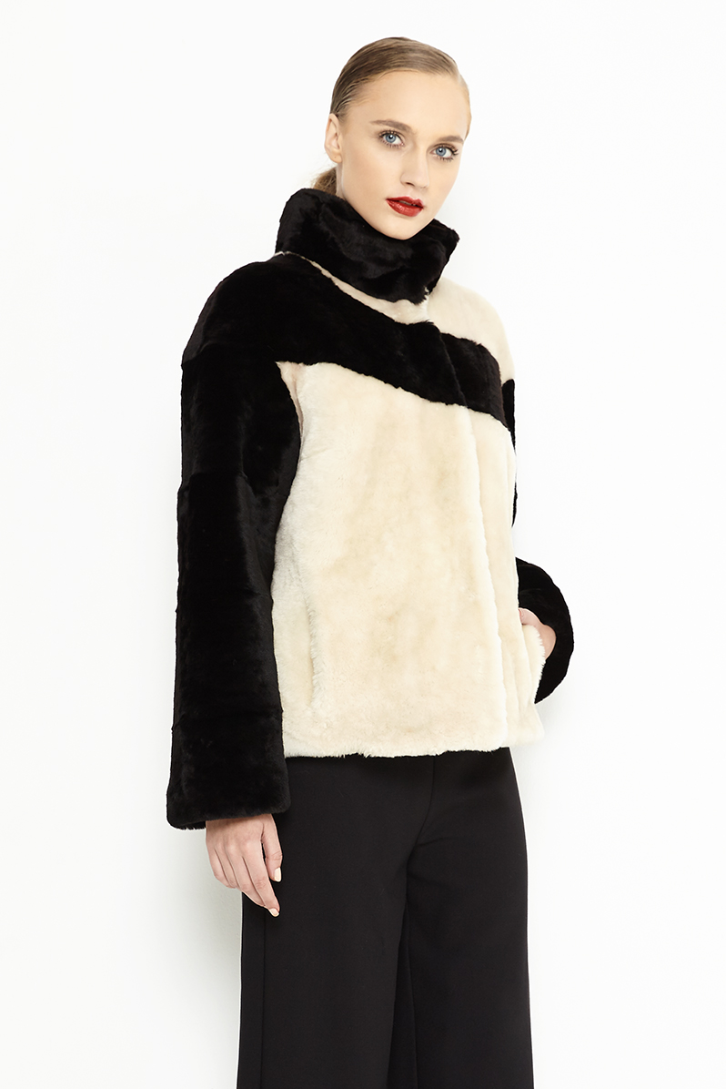 Fur coat for women 264 M beige 1