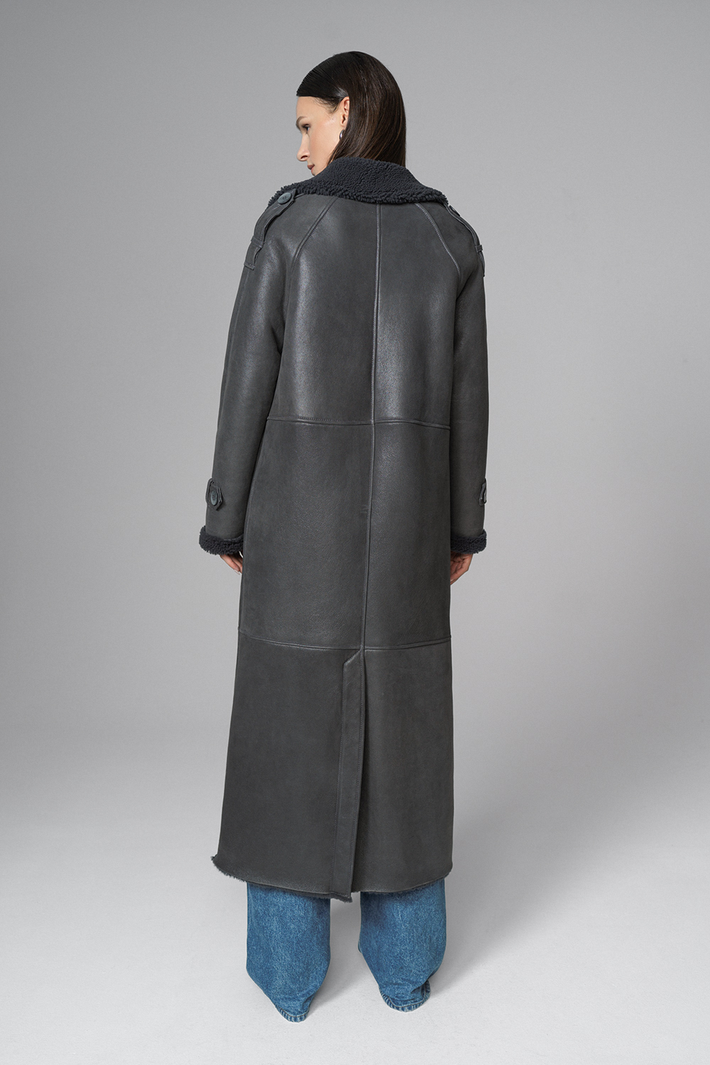 Oversized shearling overcoat 2079 grey 4